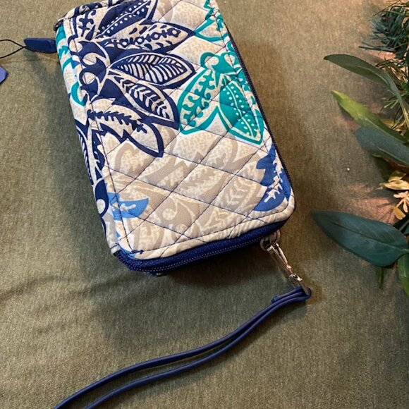 Vera Bradley All in One Crossbody - Santiago - Picture 2 of 7